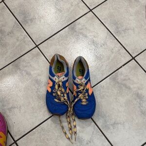 New Balance Women's Blue and Pink Sneakers